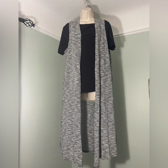 LuLaRoe Joy vest - Picture 1 of 5